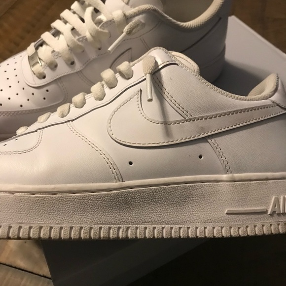 Men’s Nike Air Force 1 - Picture 2 of 5